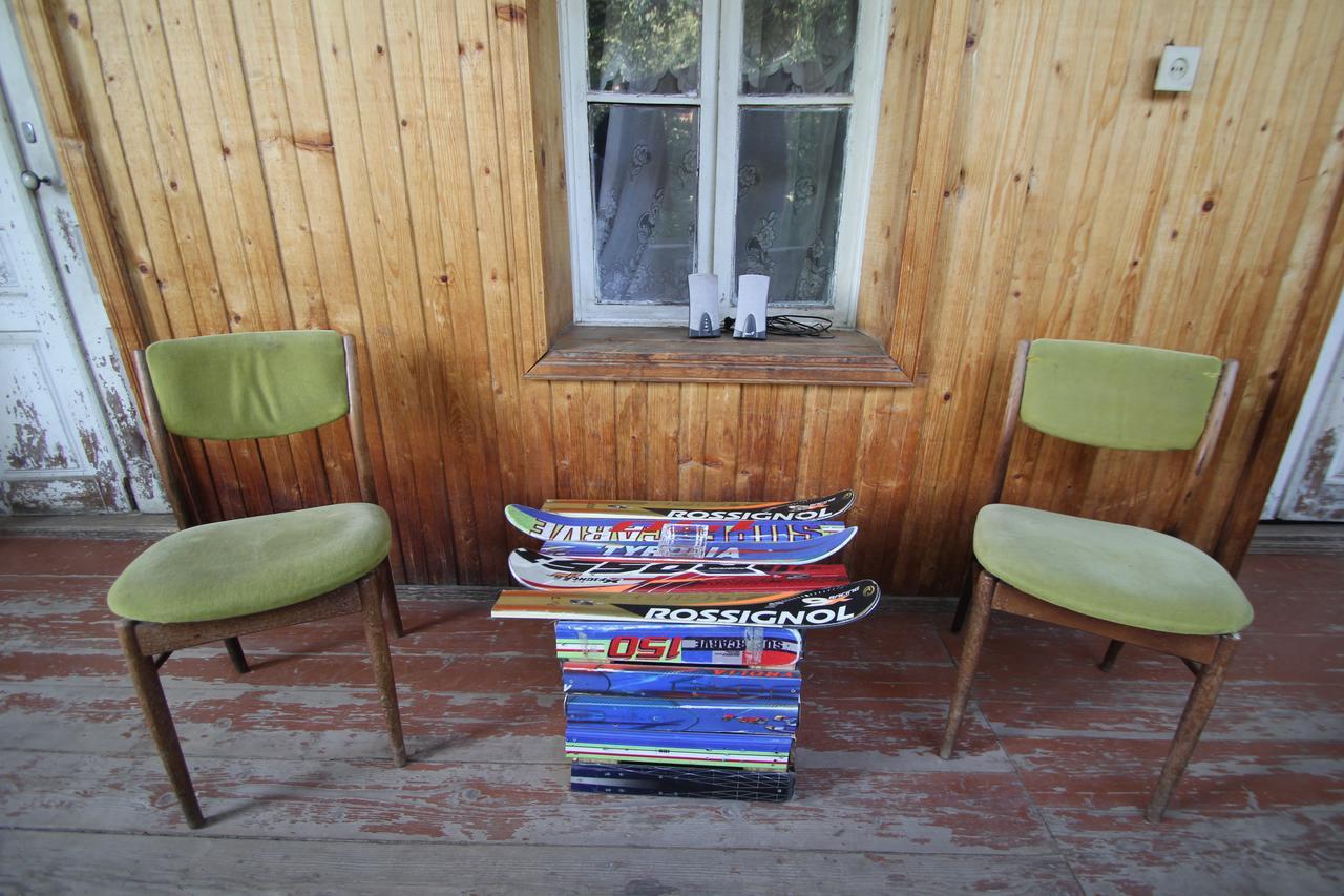 Skier'S House Mestia Exteriör bild